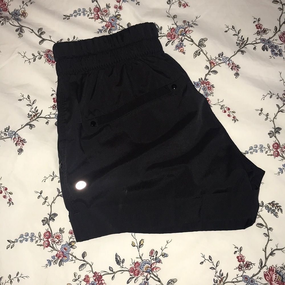 Lululemon Spring Break Away Short